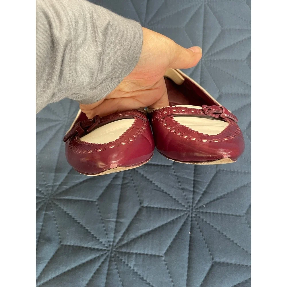 Tory Burch Burgundy White Wingtip Ballet Flats Women's Pointed Toe Buckle Detail